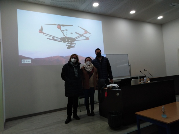 Charla del Gerente Jesus Garcia Jurado de la empresa UNIVERSODRONE html 5b48a4e813fd11af