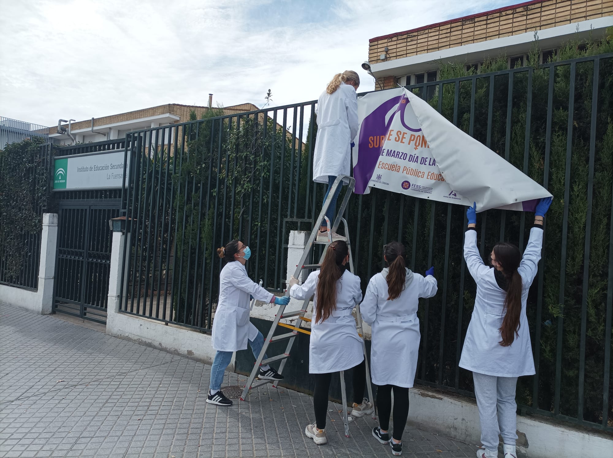 Foto1 lona gafas violetas