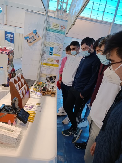 ACTIVIDAD 2ª 8.FERIA DEL ESTUDIANTE AGORA LA CARLOTA html 2fbc0af8df898864