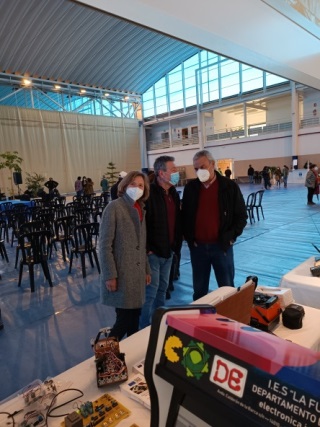 ACTIVIDAD 2ª 8.FERIA DEL ESTUDIANTE AGORA LA CARLOTA html b7750930abd6d252