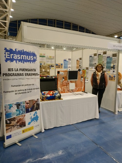 ACTIVIDAD 2ª 8.FERIA DEL ESTUDIANTE AGORA LA CARLOTA html c050fa49def2d857