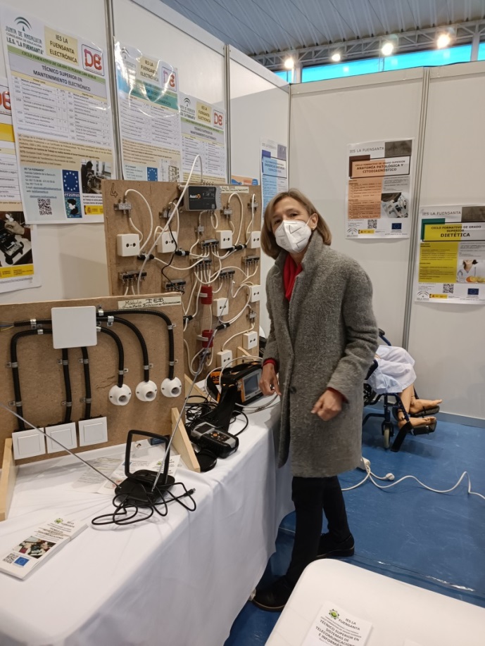 ACTIVIDAD 2ª 8.FERIA DEL ESTUDIANTE AGORA LA CARLOTA html d4025b66e7f58153