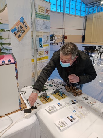 ACTIVIDAD 2ª 8.FERIA DEL ESTUDIANTE AGORA LA CARLOTA html e46345dce156a1ea