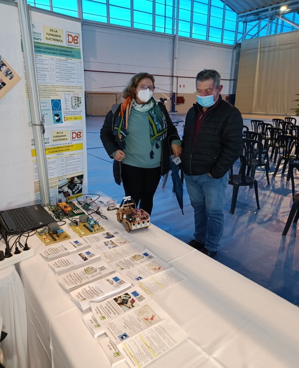 ACTIVIDAD 2ª 8.FERIA DEL ESTUDIANTE AGORA LA CARLOTA html e7cfe582ecdb3f48