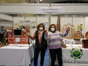 ACTIVIDAD 2ª 8.FERIA DEL ESTUDIANTE AGORA LA CARLOTA html ef0ec43ff19f7cbe