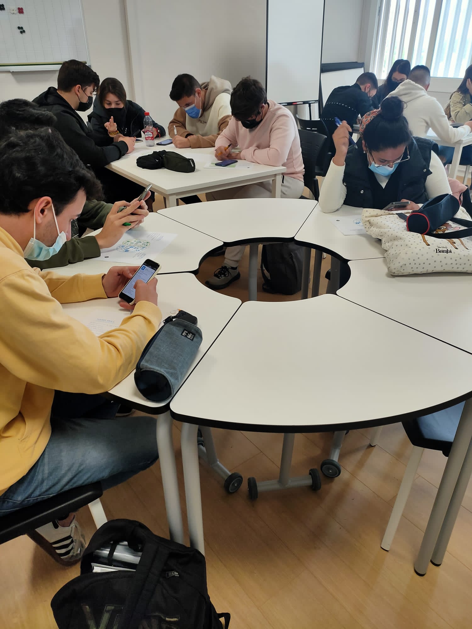 1º Emer en el Aula de Emprendimiento html 341886e89648ca6b