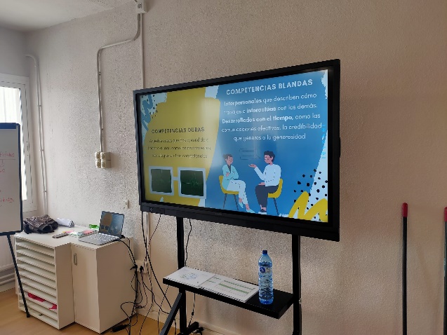 1º Emer en el Aula de Emprendimiento html 53490cd1194216b2