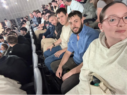 Alumnado del IES la Fuensanta en la presentación de la oferta completa de FP diseñada para la Base Logística del Ejército